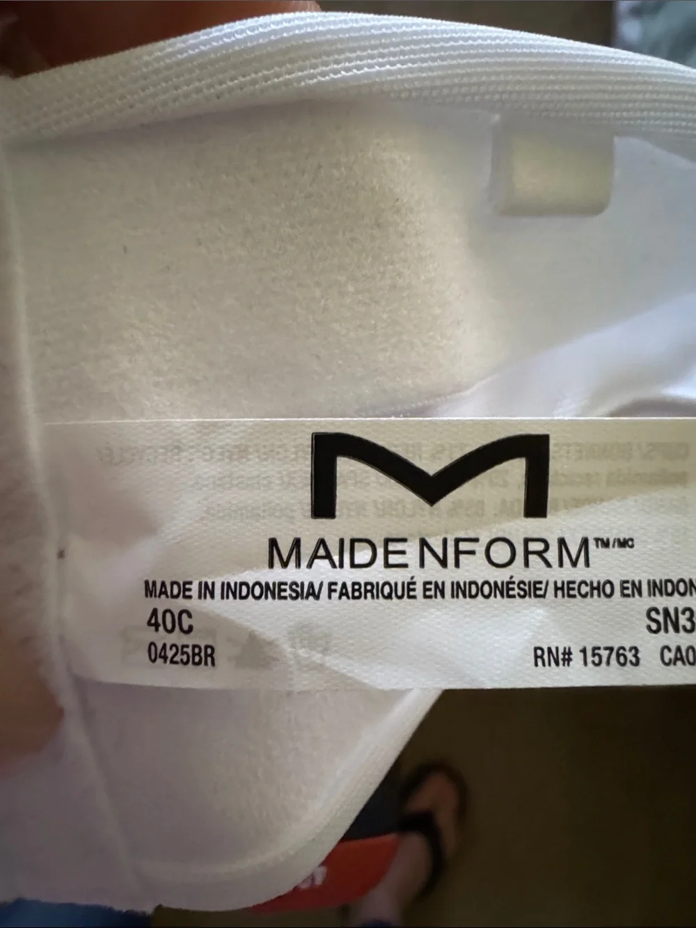 NWT Maidenform Strapless Smooth Molded Bra - White